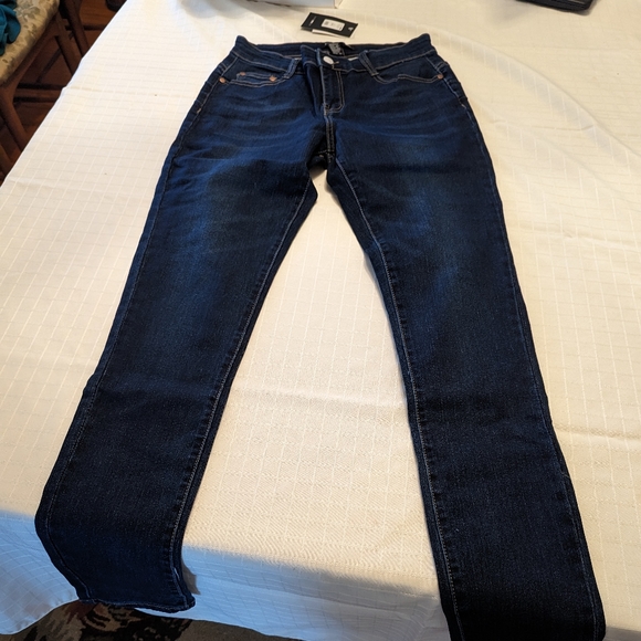 Jeans - Picture 3 of 4